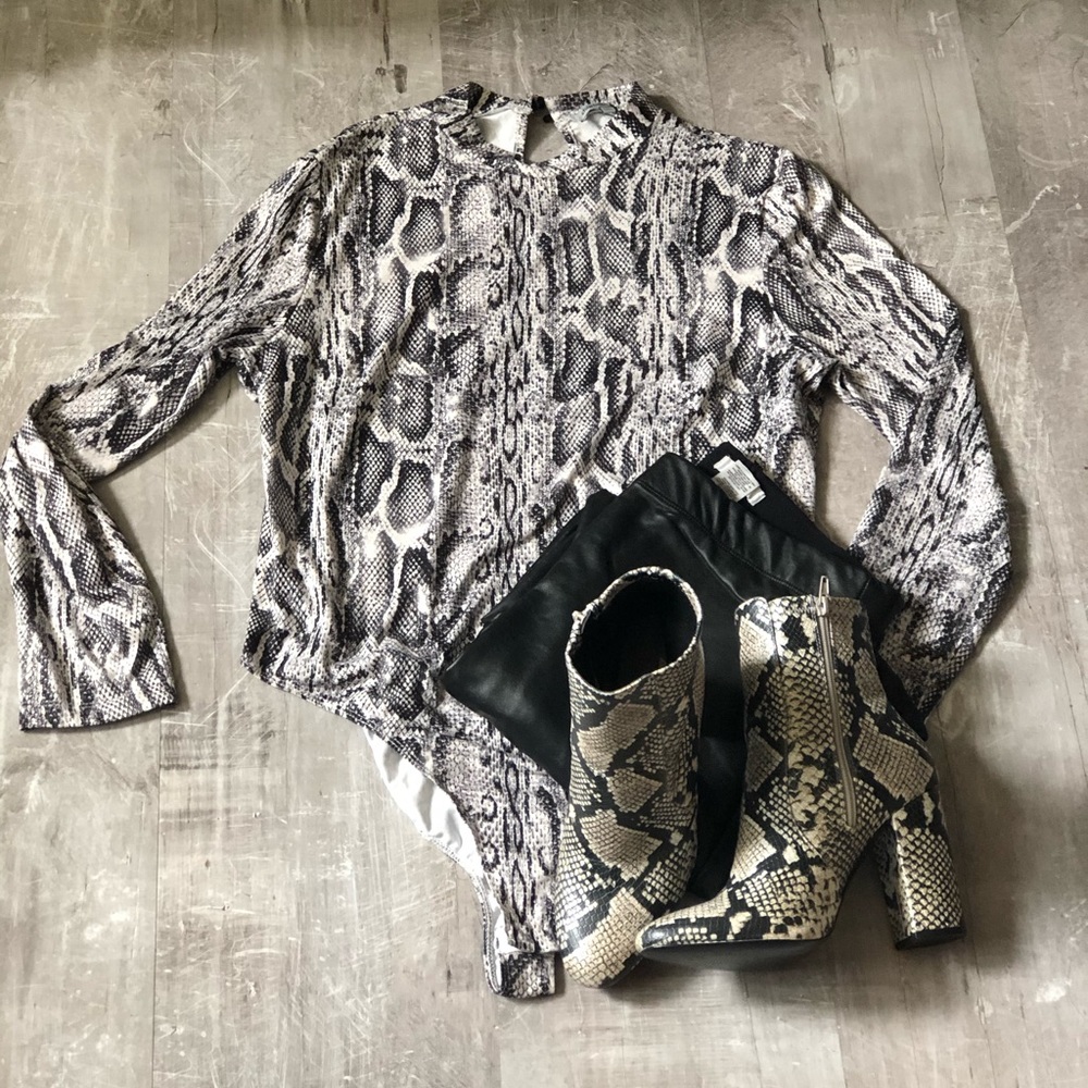 Snakeskin bodysuit 🔥